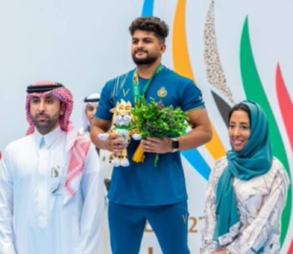 من مراسم التتويج اليوم