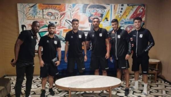 لاعبو الصفاقسي في لومي