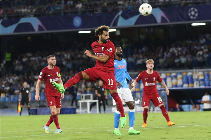 لقاء سابق بين ليفربول ونابولي