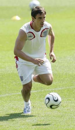 2006-06-13t102937z_01_wcek09_rtridsp_2_sport-soccer-world