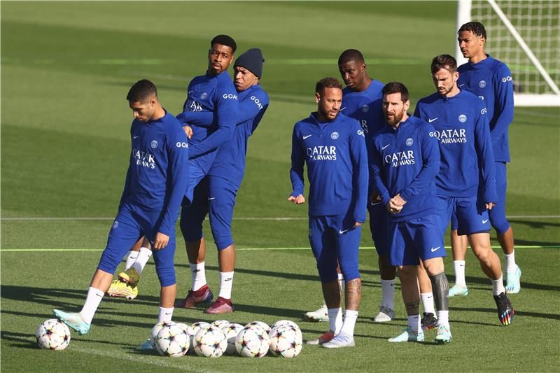 لاعبو باريس سان جيرمان