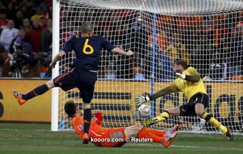 ?i=albums%2fmatches%2f565366%2f2010-07-11t210122z_01_wcf796_rtridsp_3_soccer-world_reuters