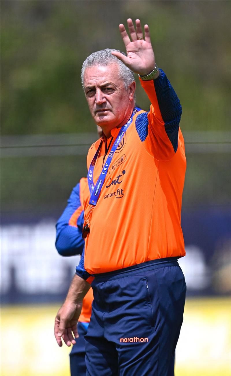 جوستافو ألفارو