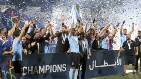 الفيصلي متوجا بلقب الدوري