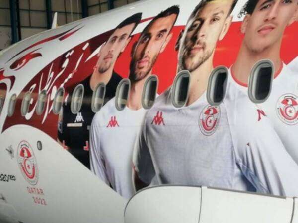 طائرة منتخب تونس