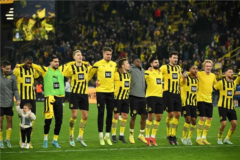 من احتفال لاعبي بروسيا دورتموند