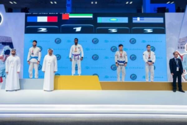 من مراسم التتويج