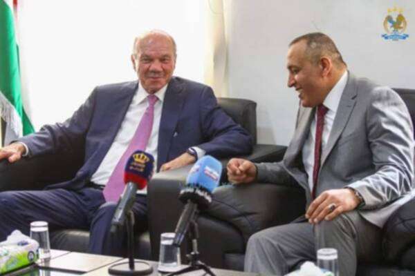 من زيارة الفايز