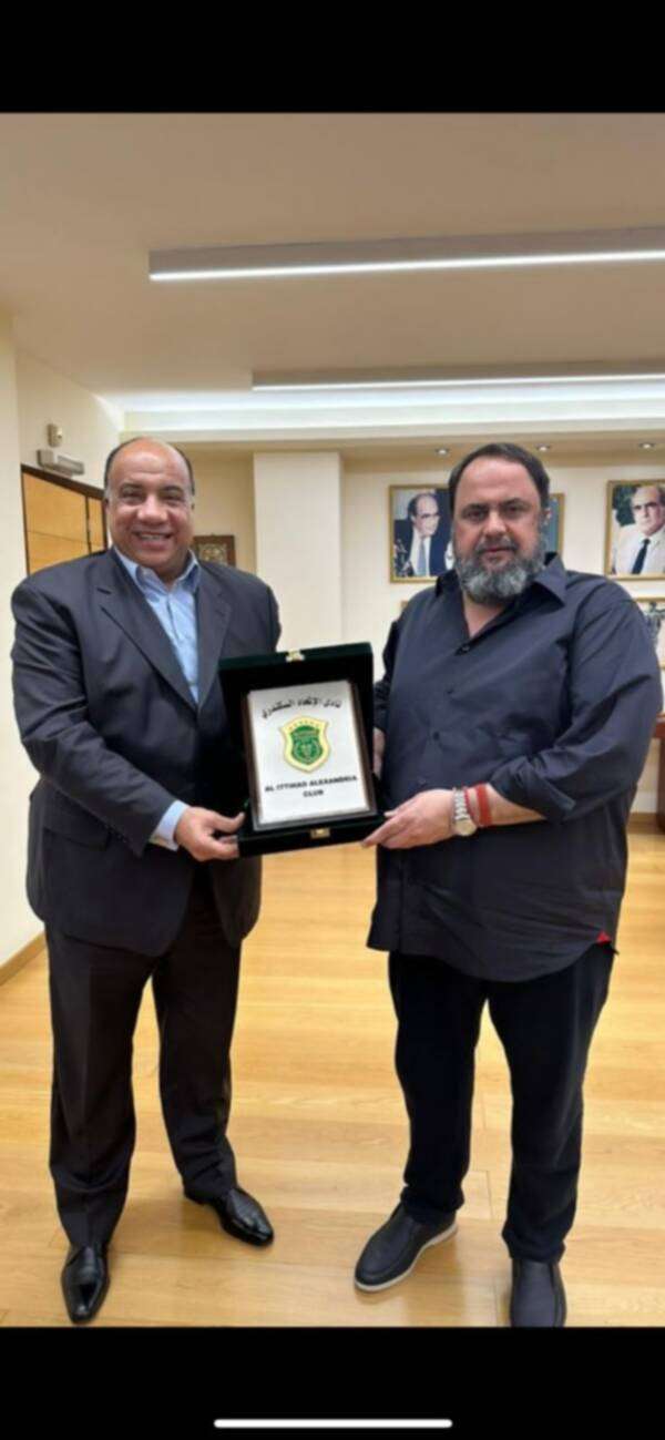 محمد مصيلحى مع إيفانجيلوس ماريناكيس