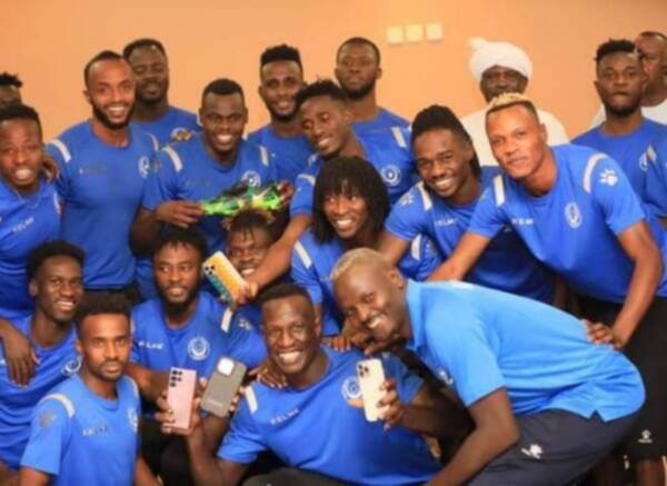 لاعبو الهلال