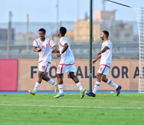 لاعبو منتخب عمان الأولمبي