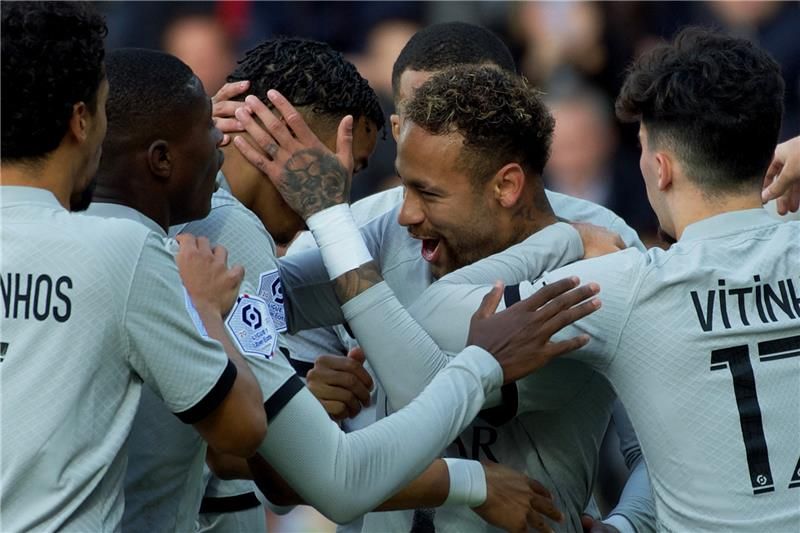 لاعبو باريس سان جيرمان