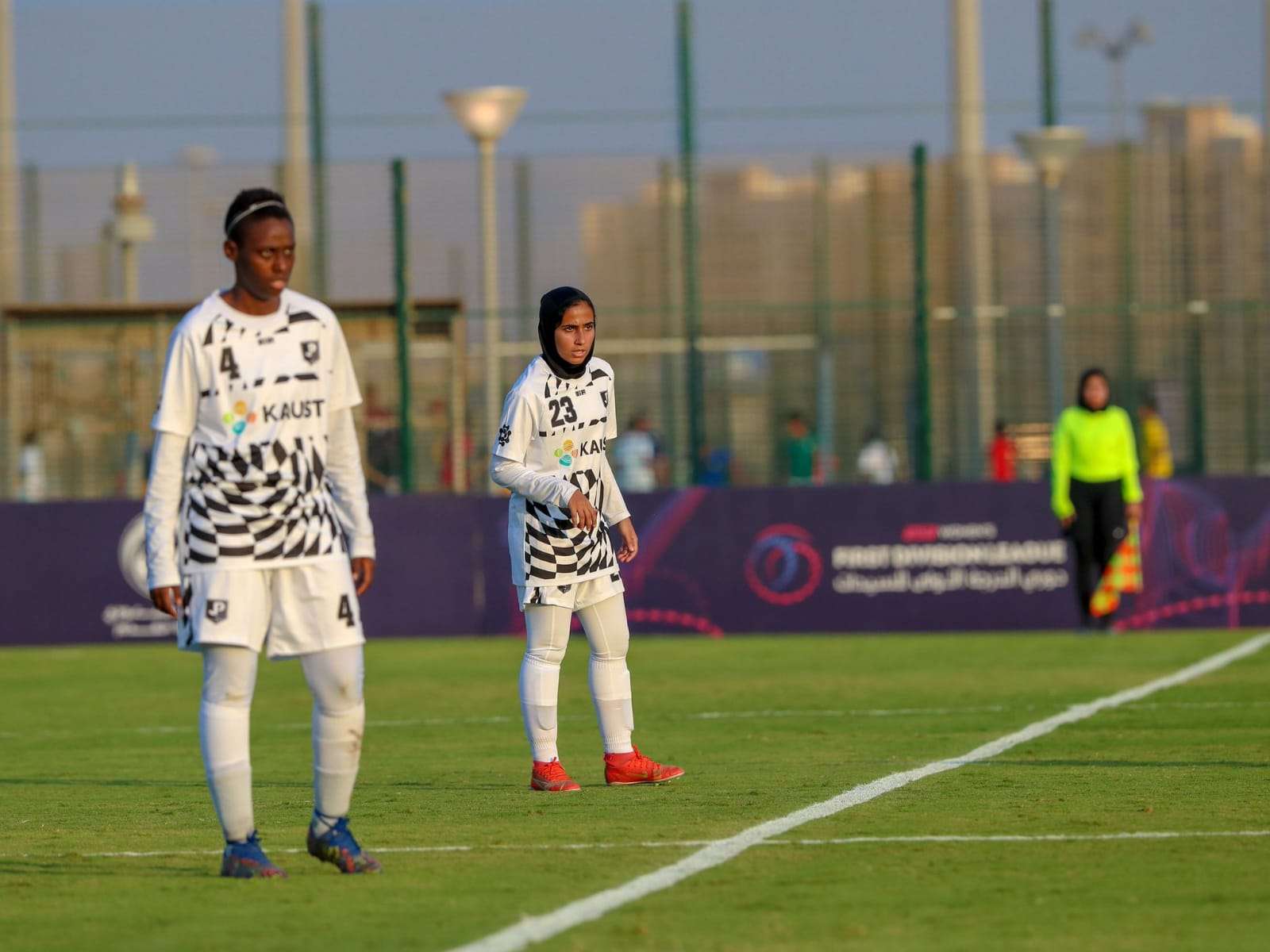 لاعبات فخر جدة