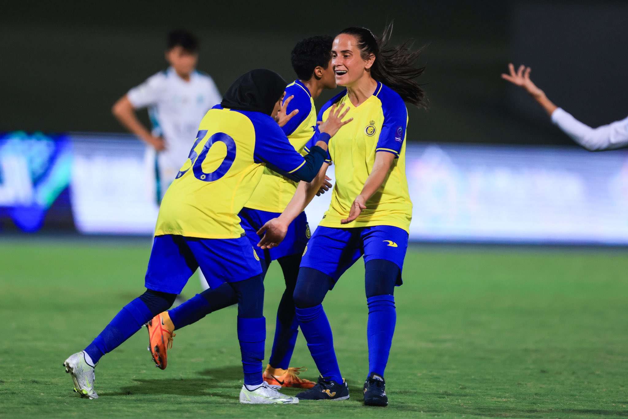 لاعبات النصر في مواجهة الأهلي