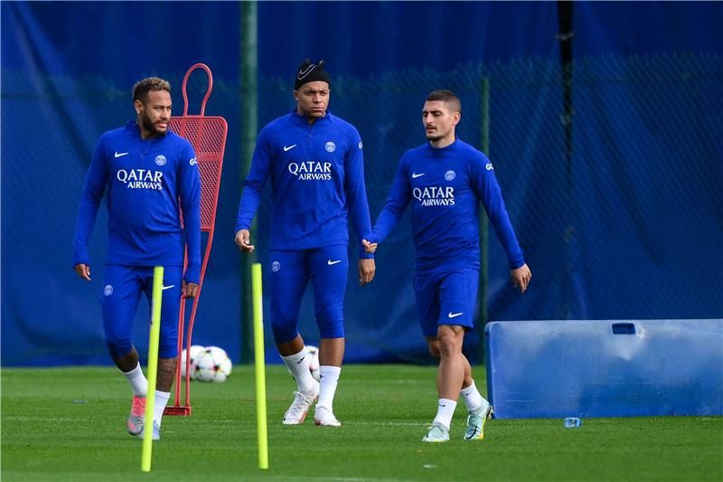 لاعبو باريس سان جيرمان