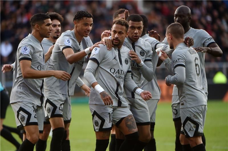 لاعبو باريس سان جيرمان