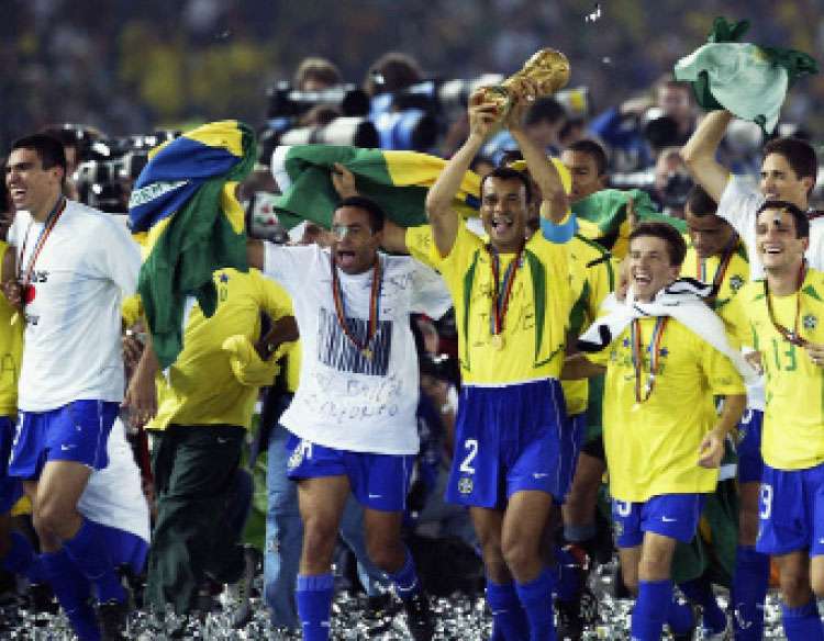 من تتويج البرازيل 2002