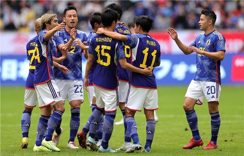 لاعبو منتخب اليابان