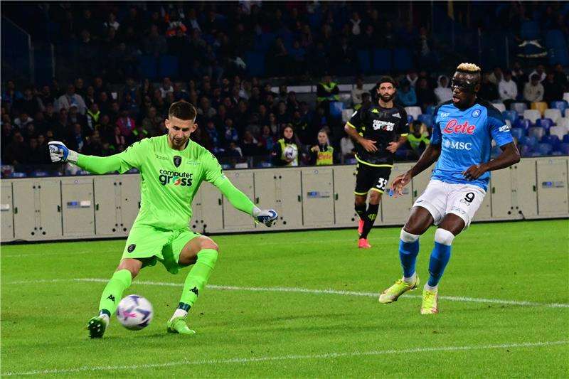 جوليلمو فيكاريو