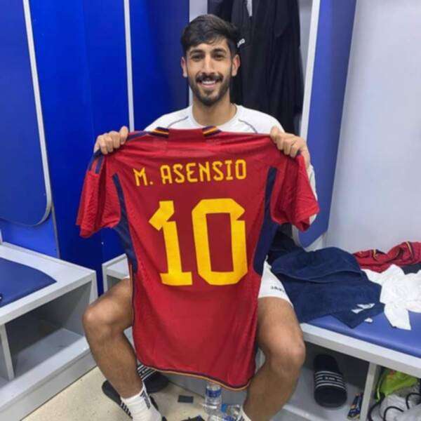 يزن النعيمات