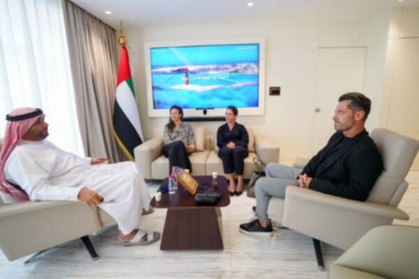 من الاجتماع