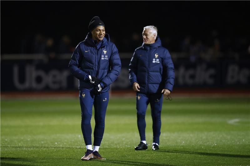 ديشامب مع مبابي