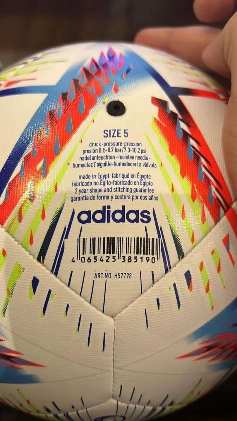 إحدى كرات المونديال المصنعة في مصر