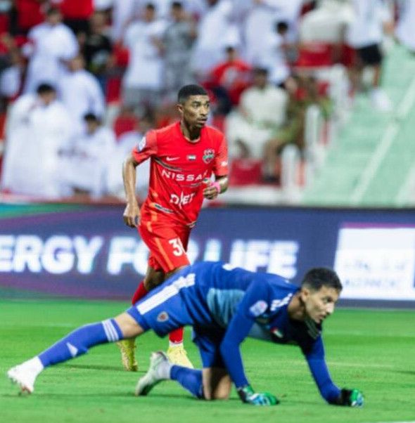 من الدوري الإماراتي