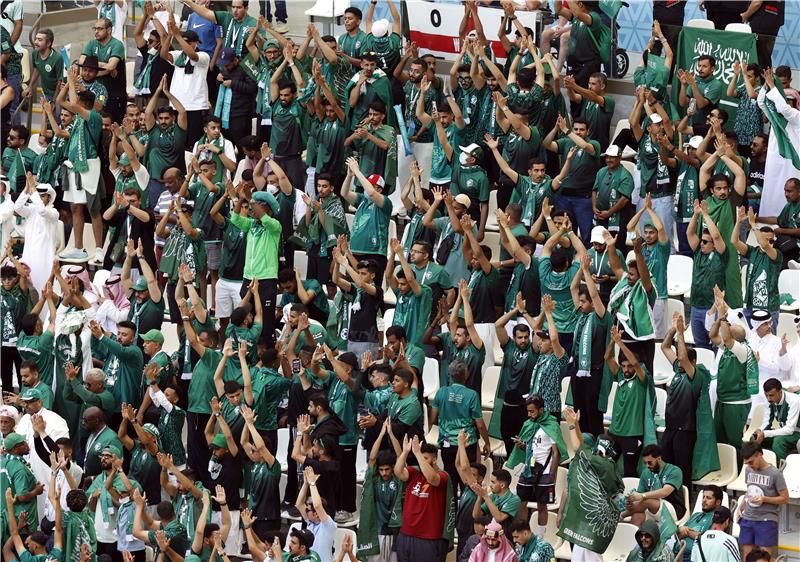 جانب من الحضور الجماهيري