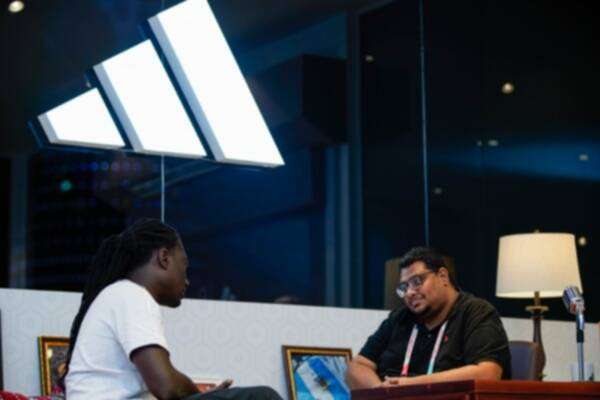 بافيتيمبي جوميز مع مراسل كووورة