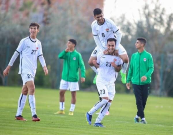 فرحة لاعبي العراق