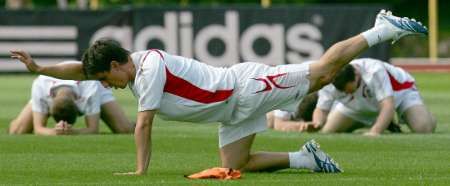 جاري نيفيل في تدريبات المنتخب الانجليزي الاخيرة