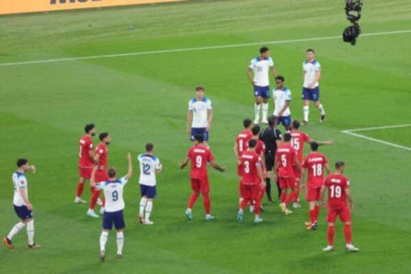 مواجهة انجلترا وإيران