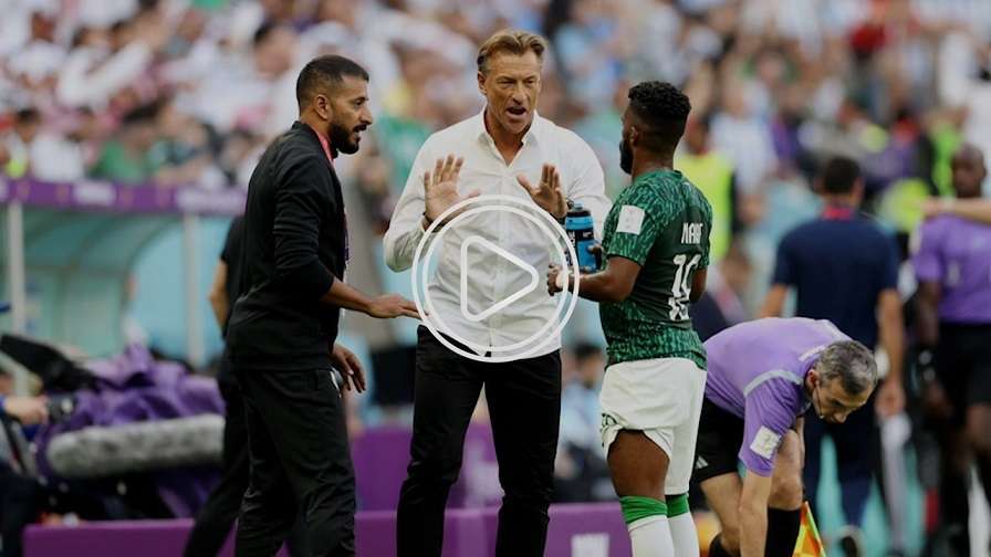 رينارد يوجه اللاعبين