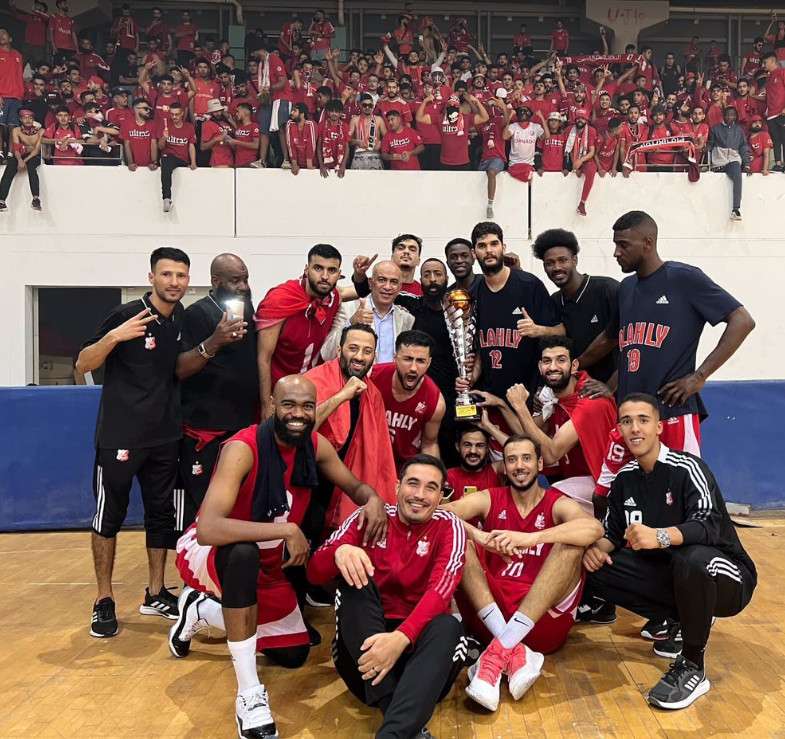 جانب من التتويج