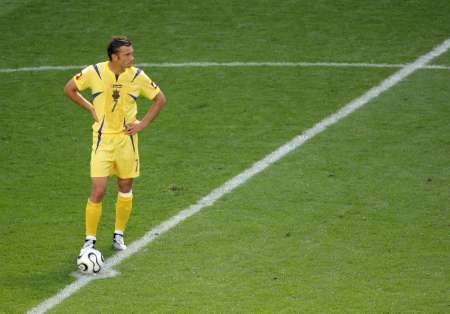 هل ينجح شيفا ورفاقه من هزيمة الطليان ؟