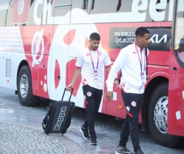 من مغادرة منتخب تونس لمقر الإقامة نحو ستاد الجنوب