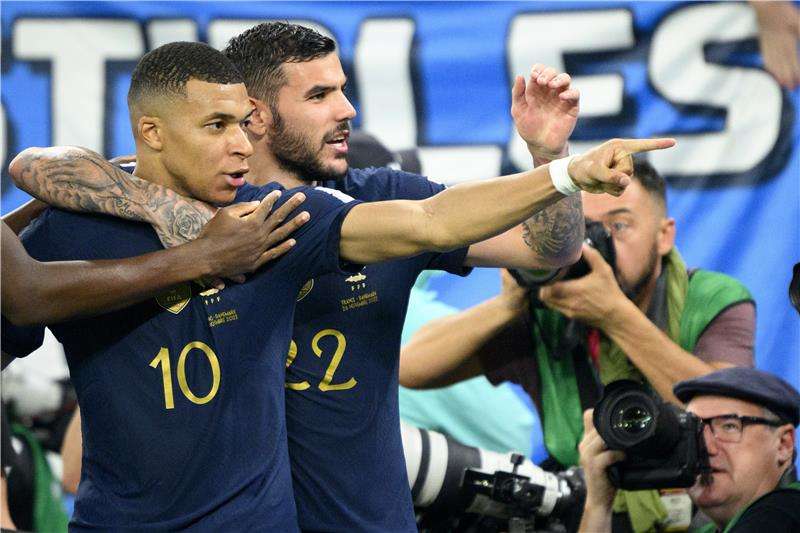 ثيو هيرنانديز ومبابي