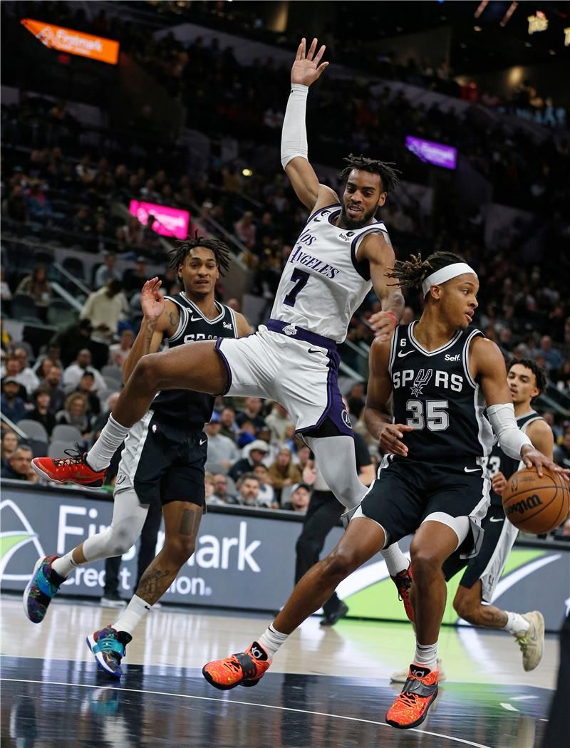 20221127-1245133305_afp