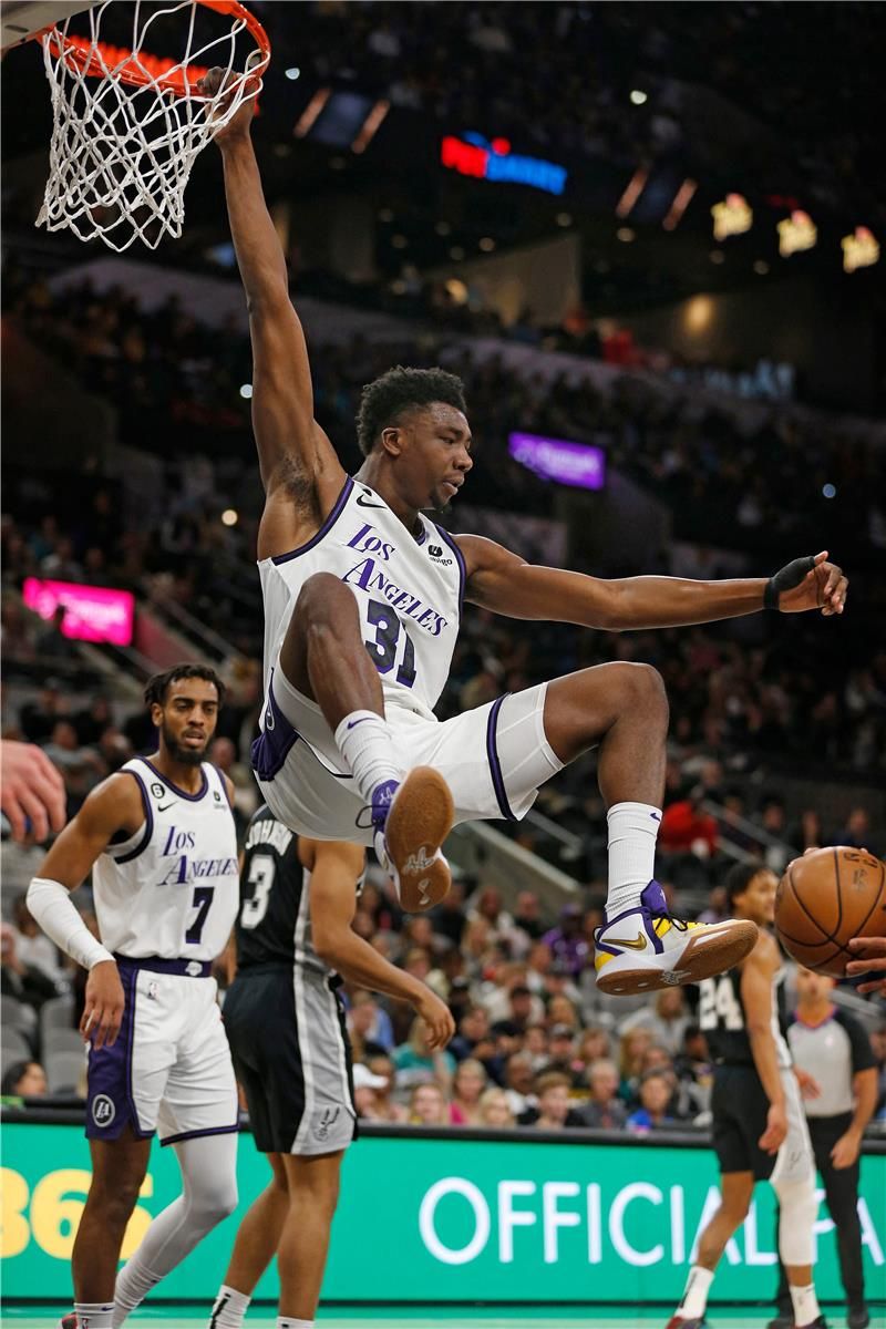 20221127-1245133025_afp