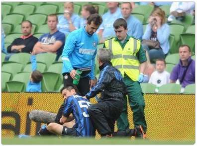 ناجاتومو خرج من الملعب بعد تعرضه للإصابة في كتفه الأيمن