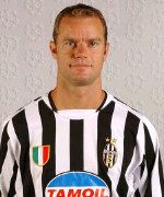 لاعب اليوفى بيسوتو 