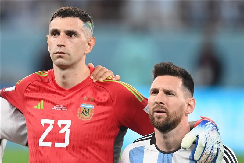 مارتينيز وميسي