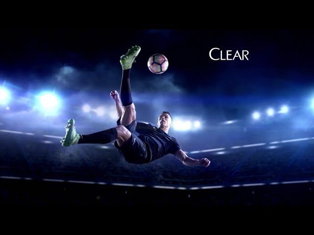 رونالدو مع كلير