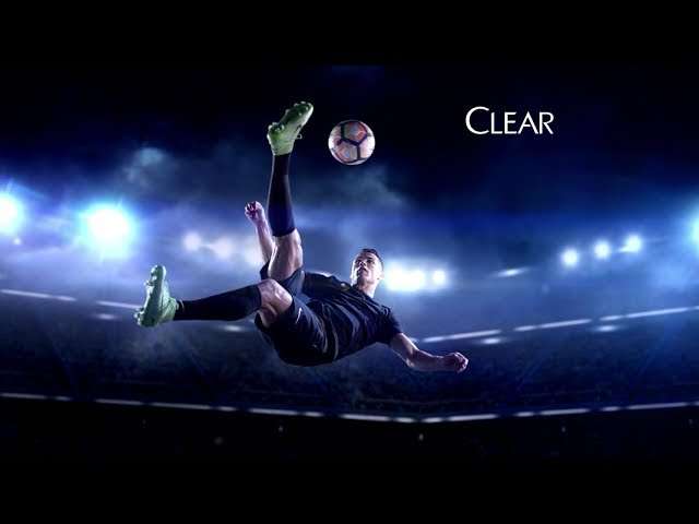 رونالدو مع كلير