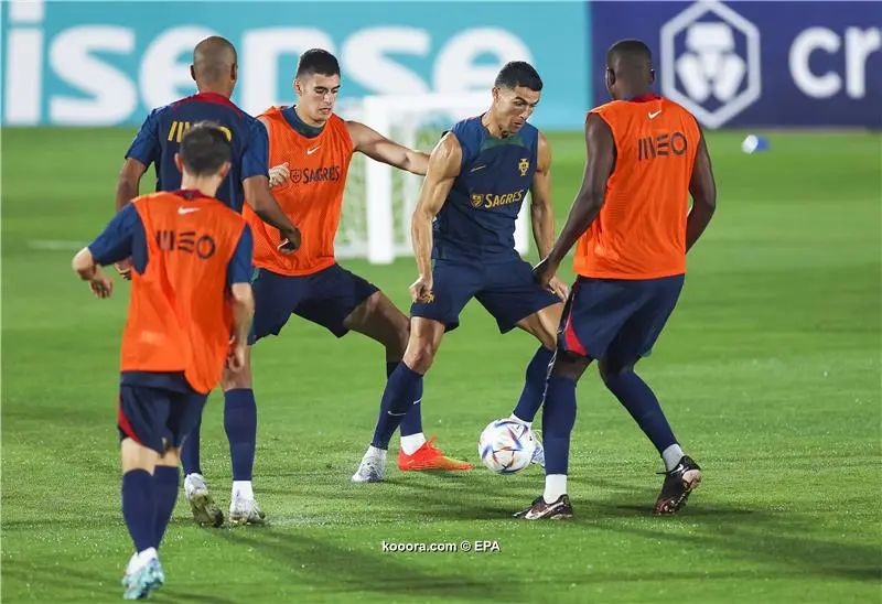 ?i=epa%2fsoccer%2f2022-12%2f2022-12-08%2f2022-12-08-10355173_epa