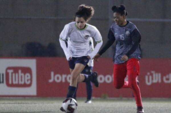 من لقاء الأهلي وعمان