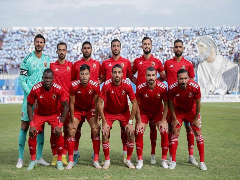 لاعبو الأهلي