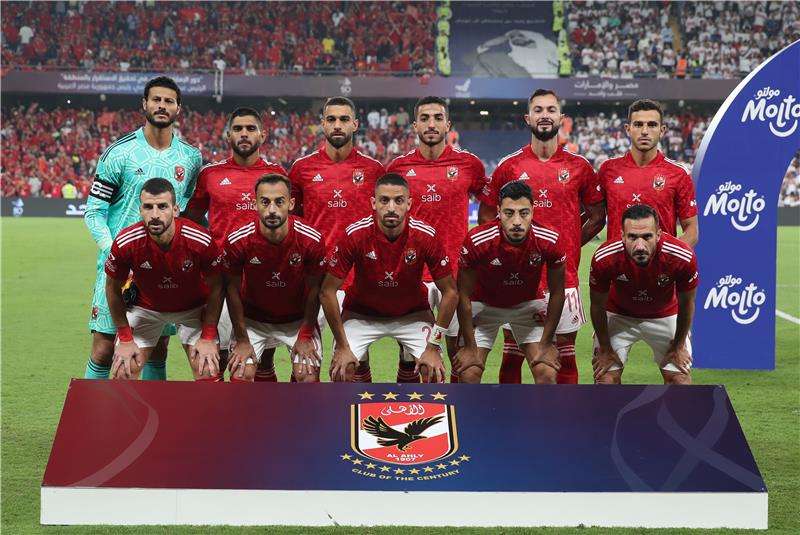 لاعبو الأهلي
