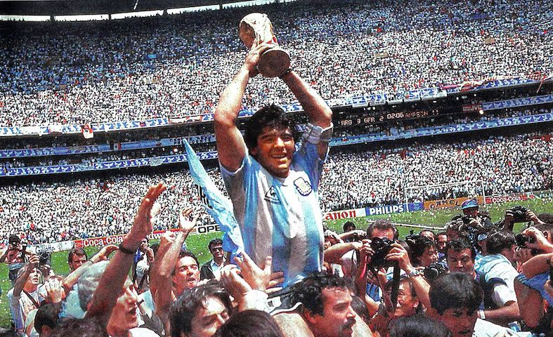 maradona_cup_azteca